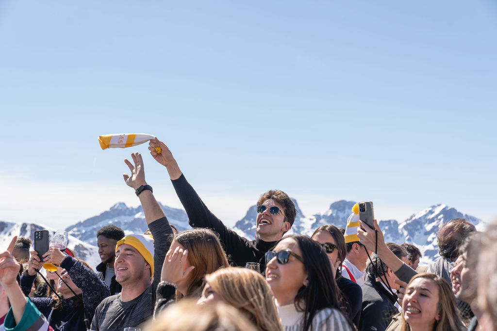 ¡El 8 de marzo de 2025, Casa Vero regresa a Astún con una experiencia única a más de 2.000 metros de altura!